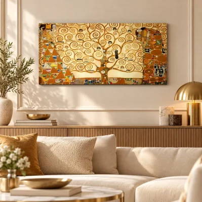 Quadro Albero della Vita di Klimt su tela 80x40 cm, ambientato in soggiorno elegante con arredo beige e dettagli dorati.