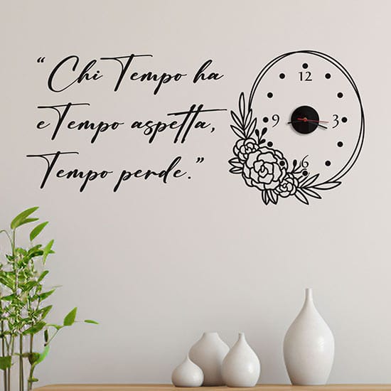 Orologio a muro con scritte adesive