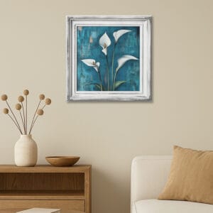 Decorazione murale con fiori eleganti su sfondo blu e cornice antica effetto legno – quadro floreale moderno stampato su tela per pareti raffinate.