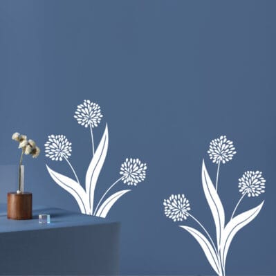 Arreda con creatività grazie ai fiori adesivi per decorare le pareti: design floreale essenziale per ambienti accoglienti.