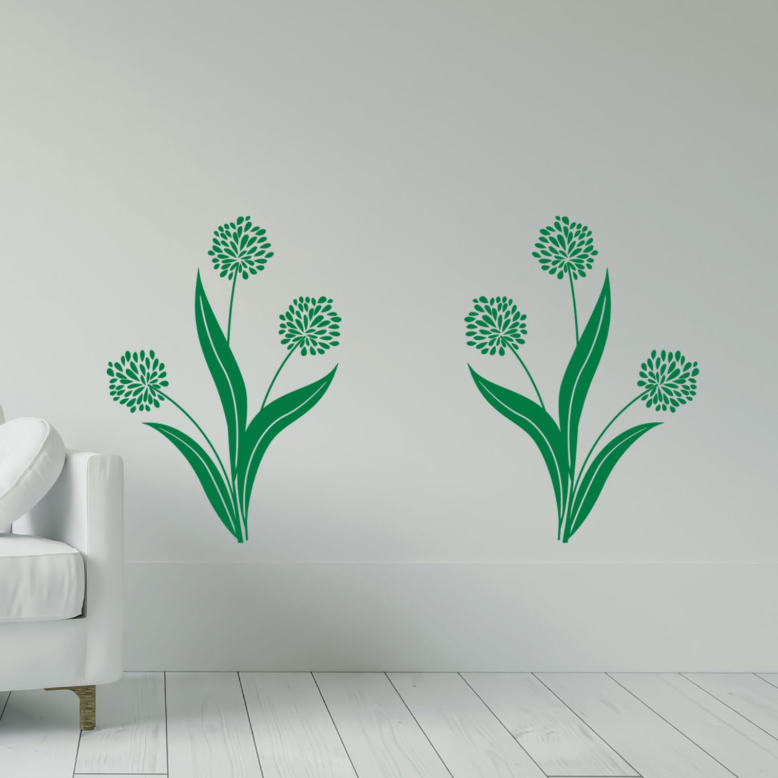 Fiori adesivi per decorare le pareti con eleganza e stile, ideali per soggiorni e camere dal look moderno e raffinato.