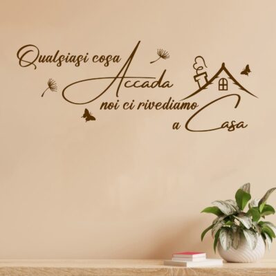 Scritte adesive casa per soggiorno in vinile marrone con frase e disegno casetta decorativa.