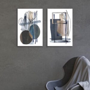Set di quadri astratti moderni su tela esposti in soggiorno, decorazione murale elegante per arricchire l’arredamento con arte contemporanea.