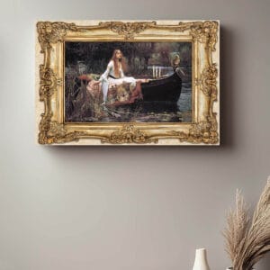 Quadro The Lady of Shalott di Waterhouse stampato su tela con effetto cornice barocca.