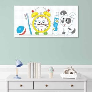 Orologio a muro per cameretta bambini montato sopra cassettiera, decorazione educativa e allegra.